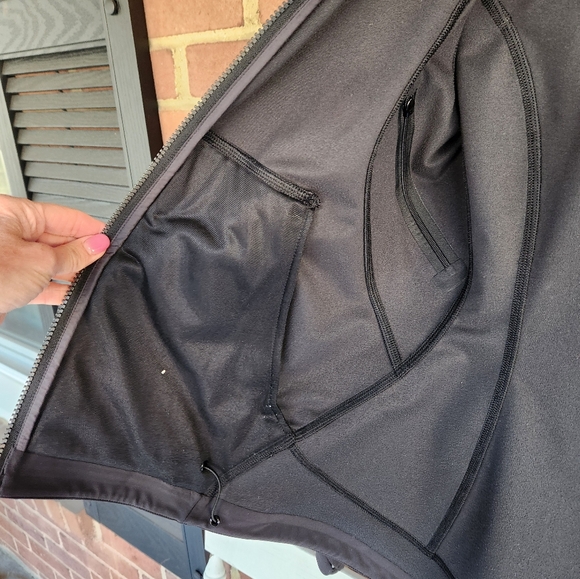 Lululemon jacket - Picture 4 of 5